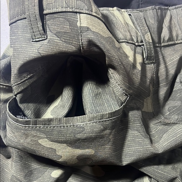 2 Burnside Men's hybrid shorts - Picture 6 of 11